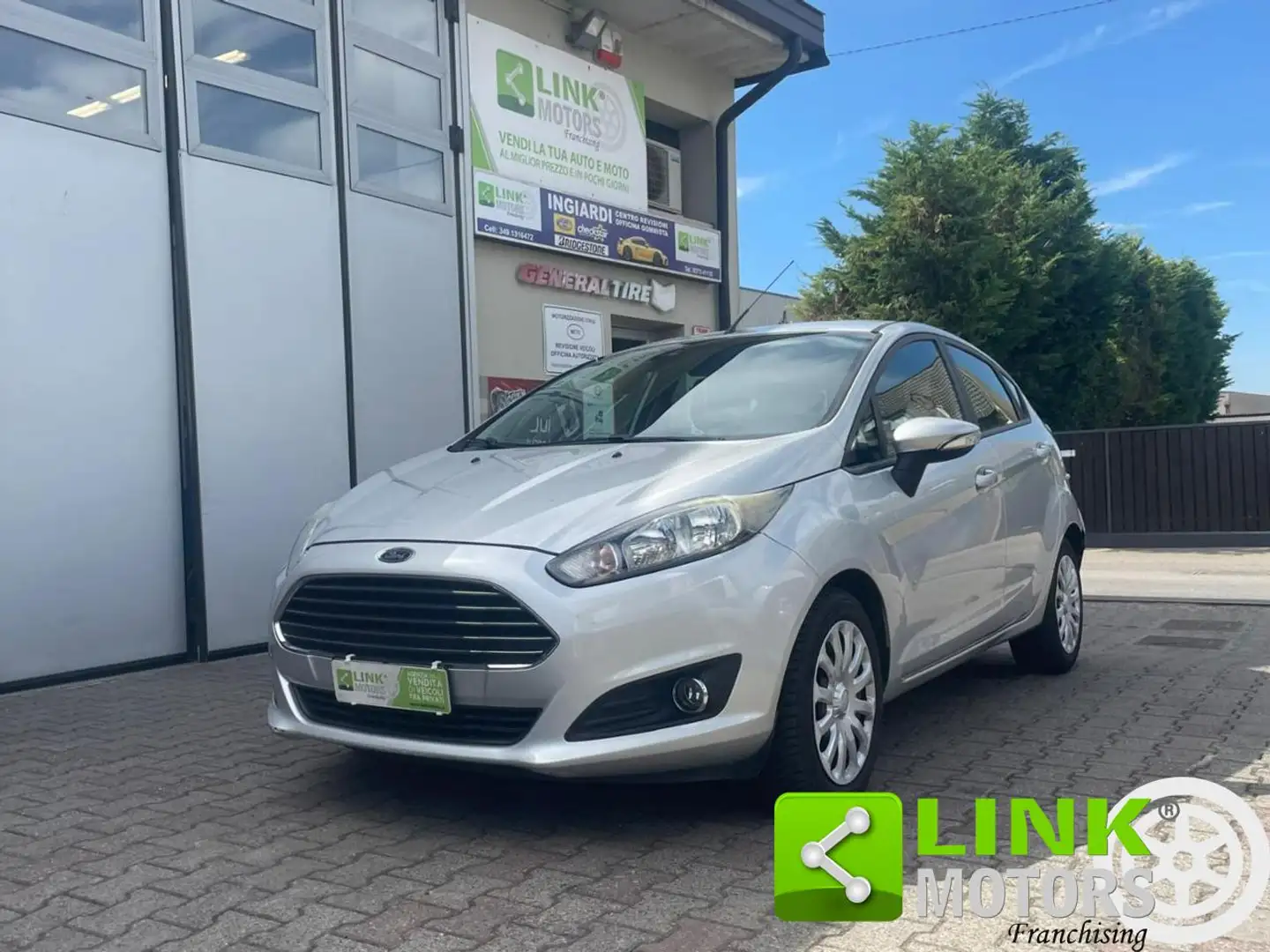 Ford Fiesta 1.5 TDCi 75CV 5 porte Business NEOPATENTATI Grigio - 1