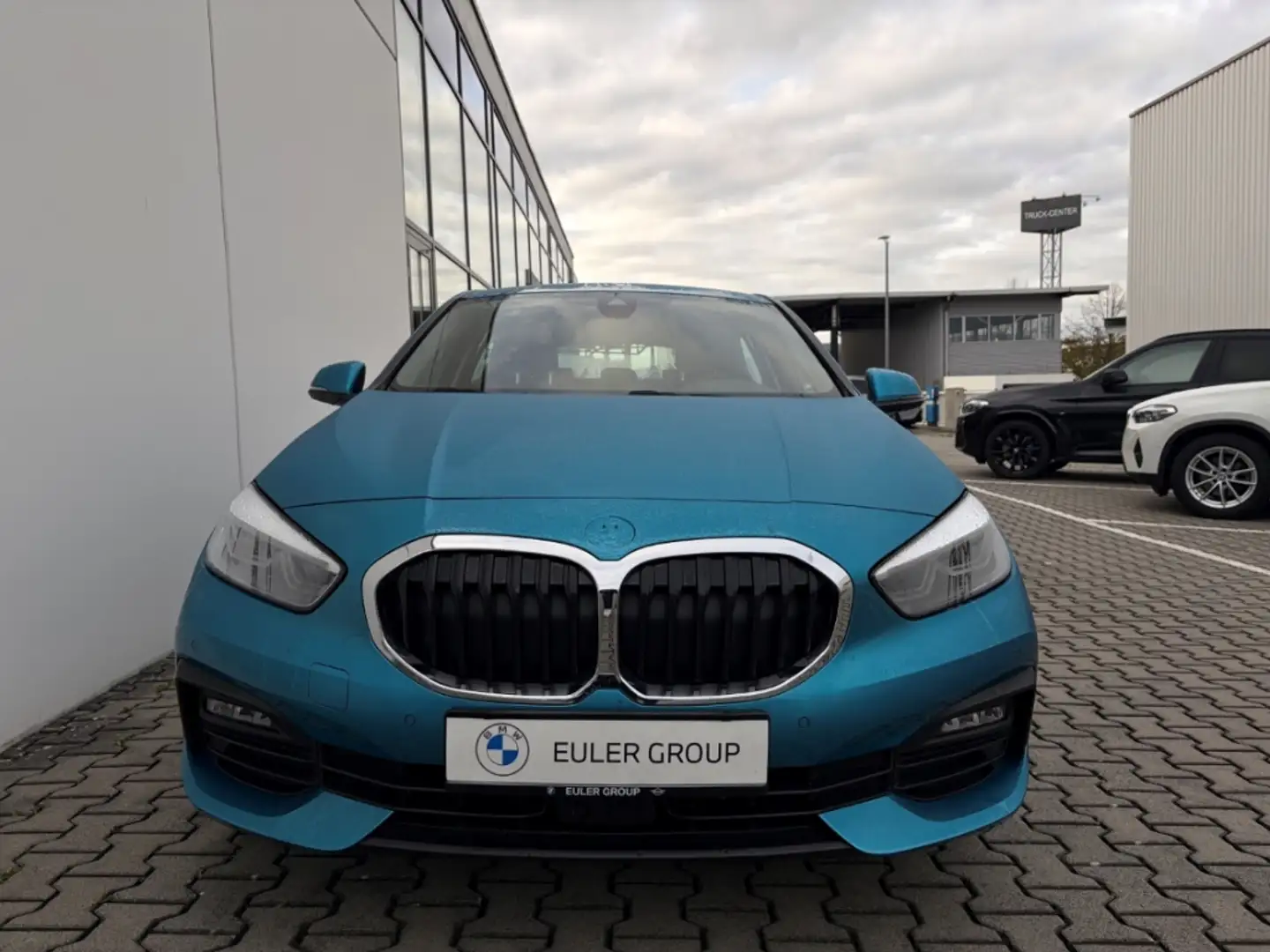 BMW 118 iA LCProf DAB Parkass SHZ LMR LED ActGuard+ Blau - 2