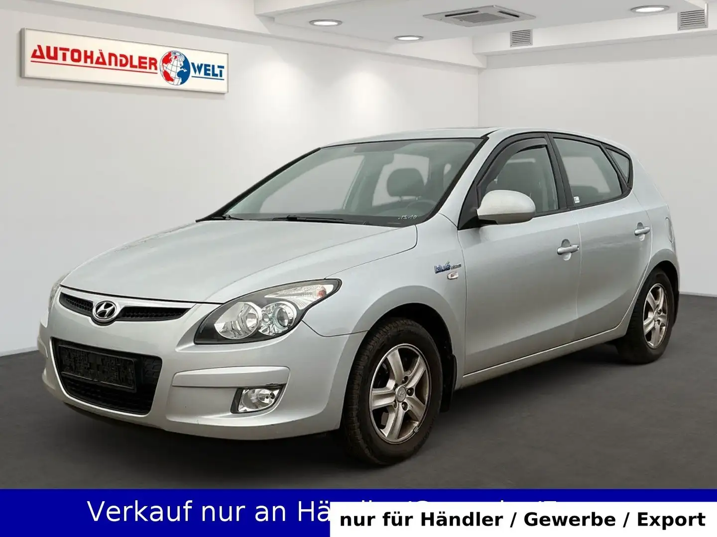 Hyundai i30 blue 1.6 Style Silber - 1