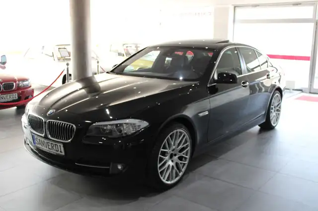 BMW 530 i LEDER NAVI XENON EL.GSD HEAD-UP RFK SHZ 20"
