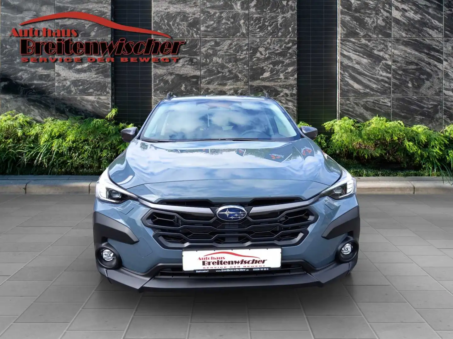 Subaru Crosstrek 2.0ie Aktive Lineartronic Gris - 2