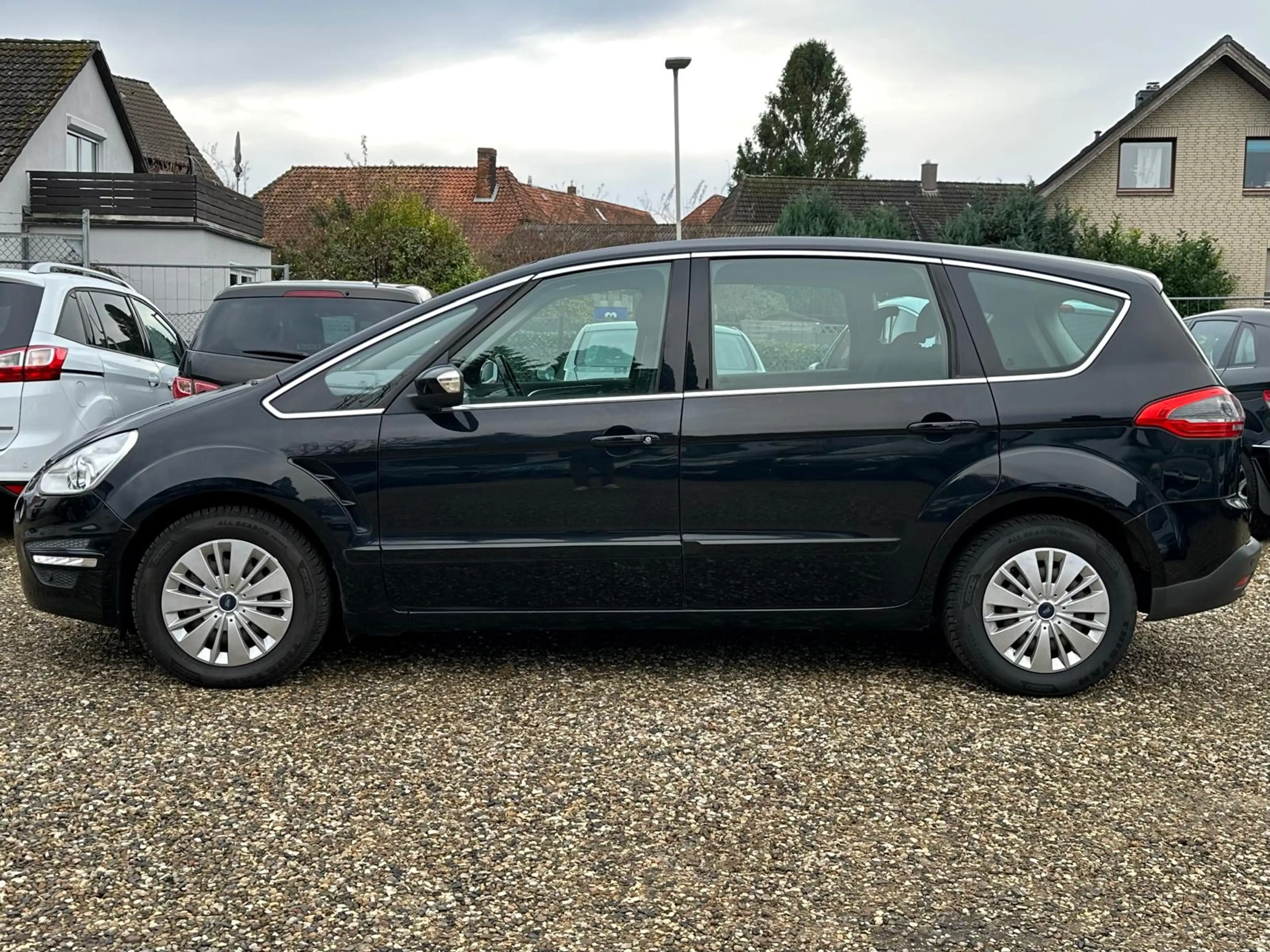 Ford S-Max 2.0 Titanium SHZ PDC AHK Xenon Automatik Navi — photo 7