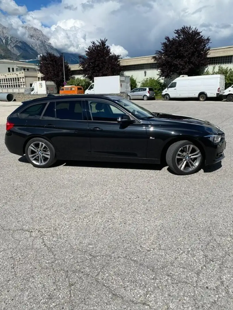 BMW 330 i xDrive Touring Sport Line Aut. Schwarz - 2