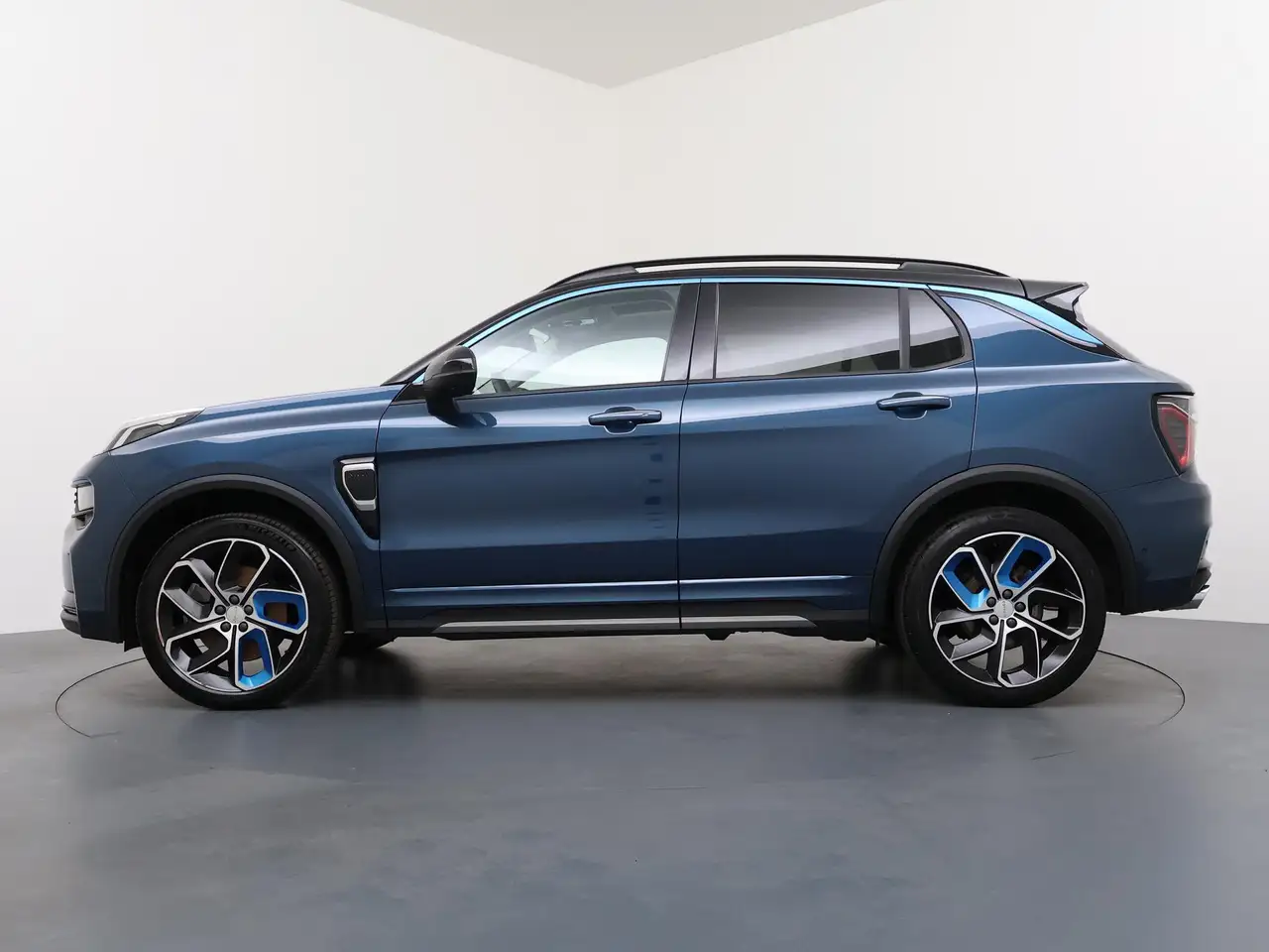 Lynk & Co 01 2022