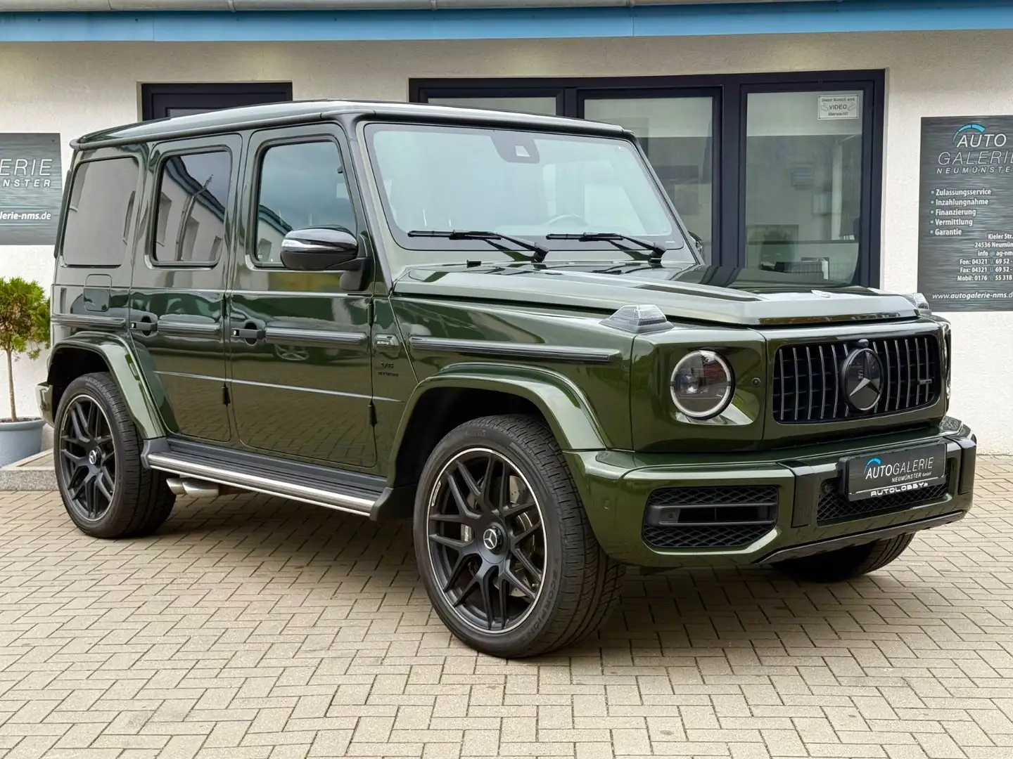 Mercedes-Benz G 63 AMG °Superior°Massage°Night°Stdhzg.°Designo Grün - 2