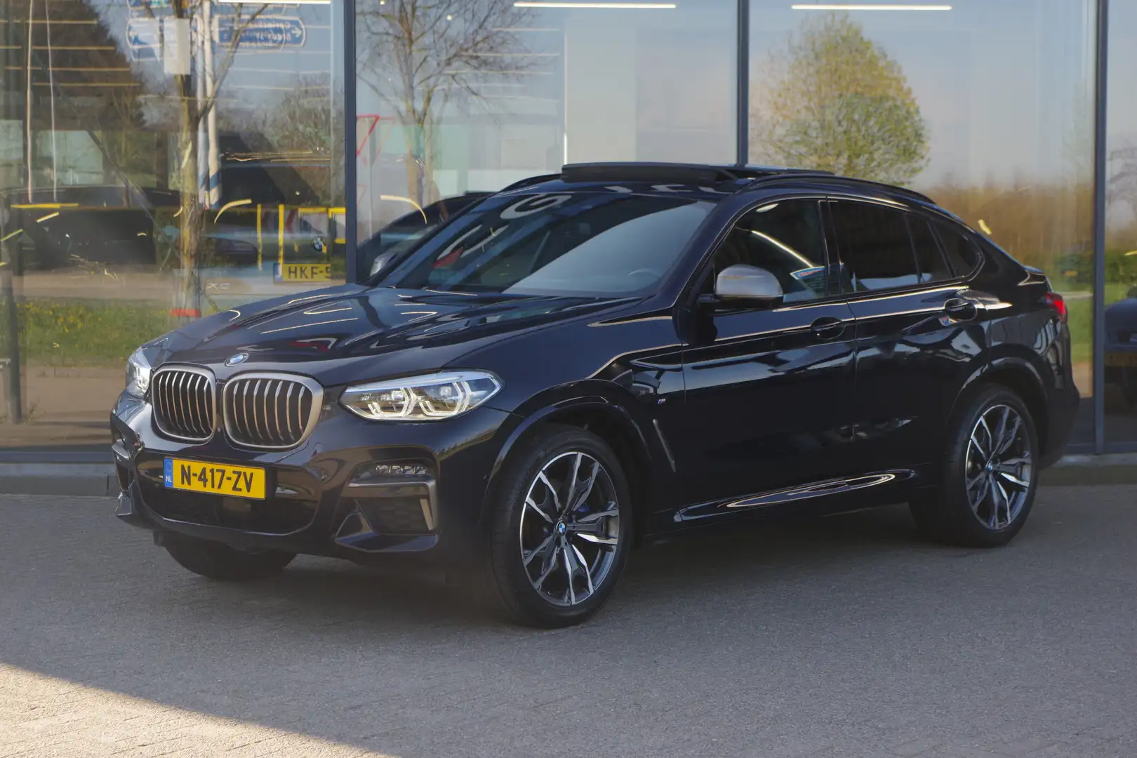 BMW X4 M40i 360 PK High Executive, Panoramadak, Kuipstoel Zwart - 1
