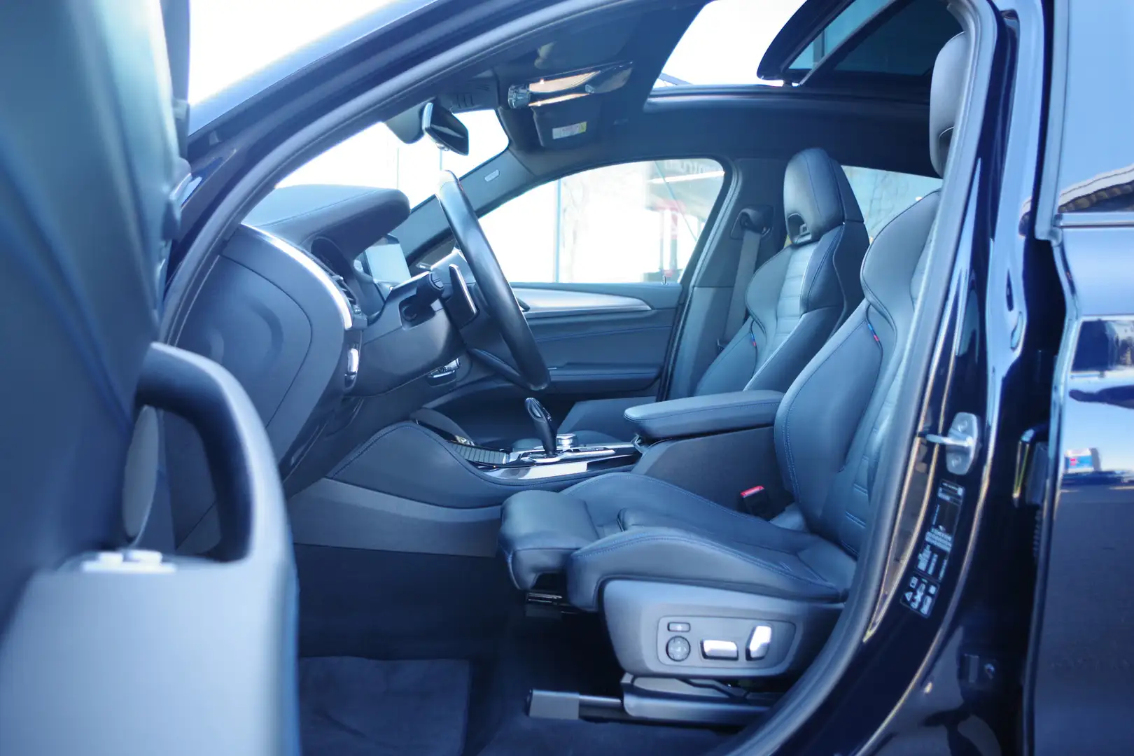 BMW X4 M40i 360 PK High Executive, Panoramadak, Kuipstoel Zwart - 2