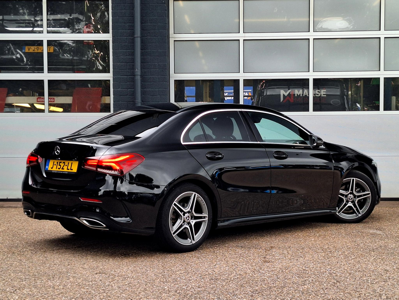 Mercedes-Benz A 180 Limousine Business Solution AMG | Achteruitrijcame — photo 4