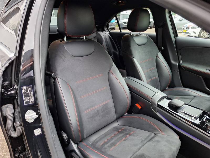 Mercedes-Benz A 180 Limousine Business Solution AMG | Achteruitrijcame — photo 7