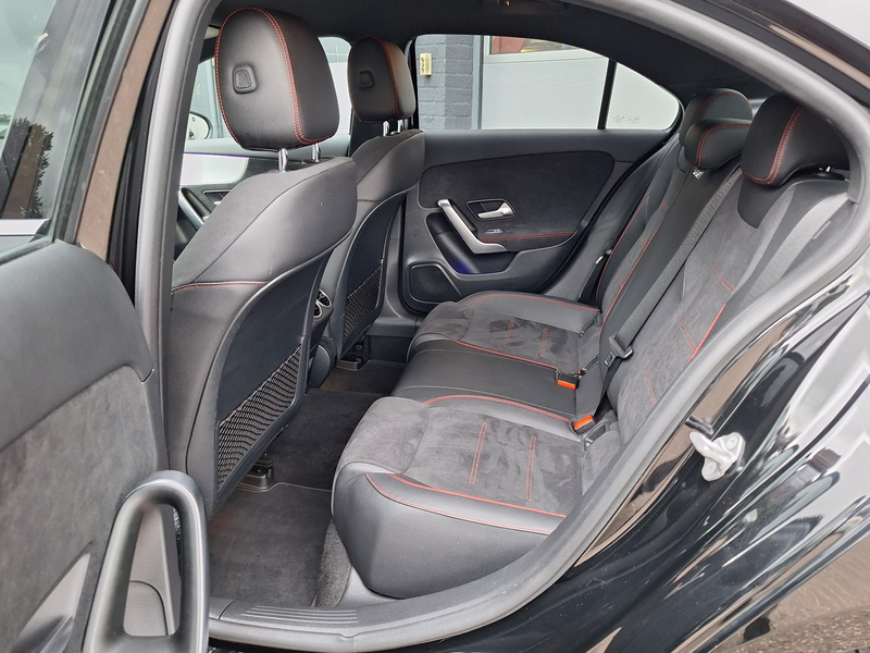Mercedes-Benz A 180 Limousine Business Solution AMG | Achteruitrijcame — photo 6
