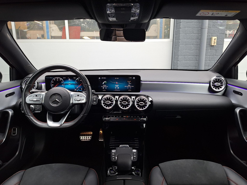 Mercedes-Benz A 180 Limousine Business Solution AMG | Achteruitrijcame — photo 9