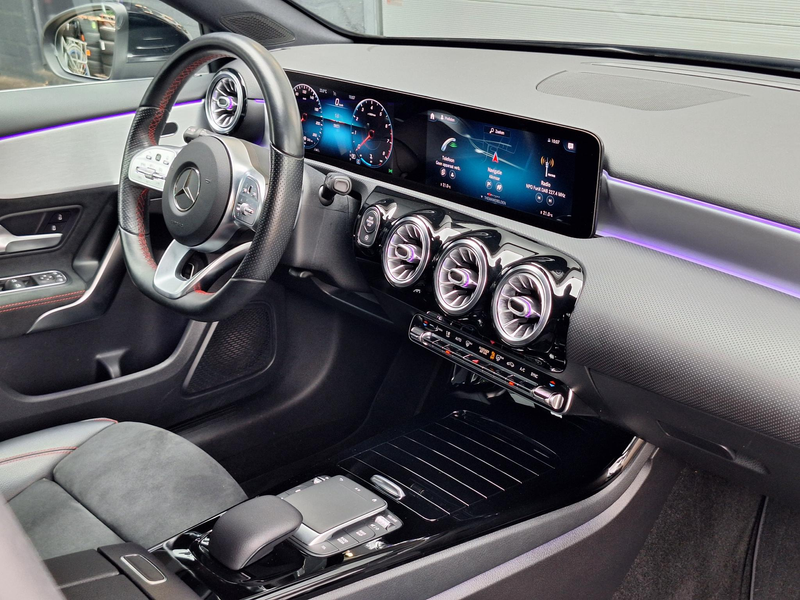Mercedes-Benz A 180 Limousine Business Solution AMG | Achteruitrijcame — photo 10