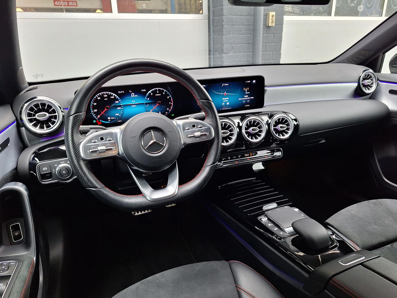Mercedes-Benz A 180 Limousine Business Solution AMG | Achteruitrijcame — photo 8