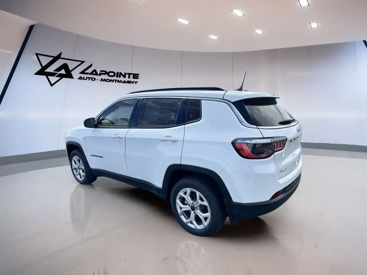 Jeep Compass снимка Jeep Compass