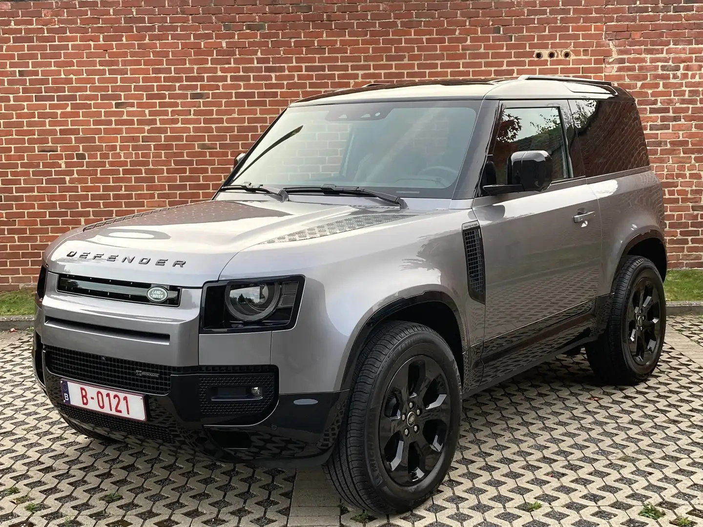 Land Rover Defender 90 3.0D MHEV D200 X-Dynamic SE Black Pack - LV Gris - 2