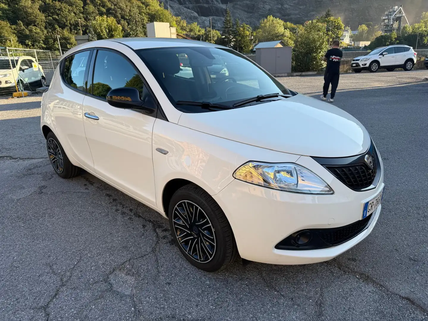 Lancia Ypsilon 1.0 firefly hybrid s&s 70cv - 1