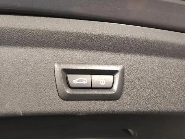 BMW 1 Series view 7