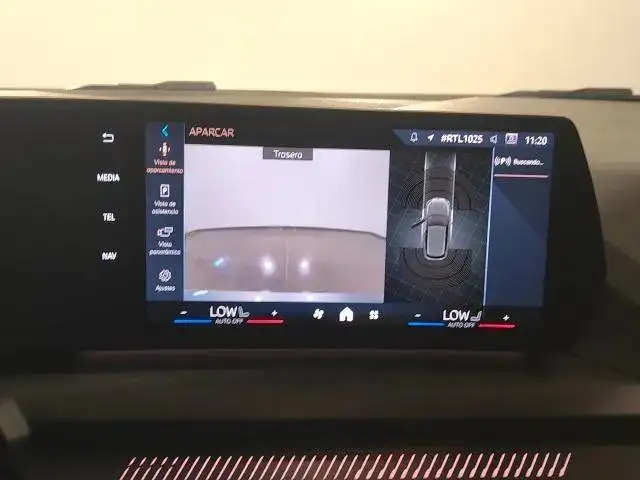BMW 1 Series view 11