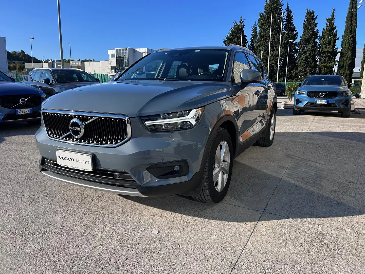 Volvo XC40 XC40 AUTOCARRO N1 2.0 d3 Business Plus geartronic Grigio - 2