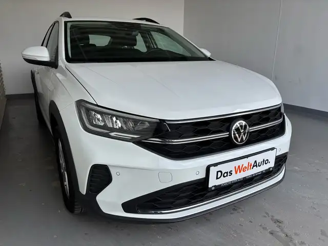 Volkswagen Taigo view 3