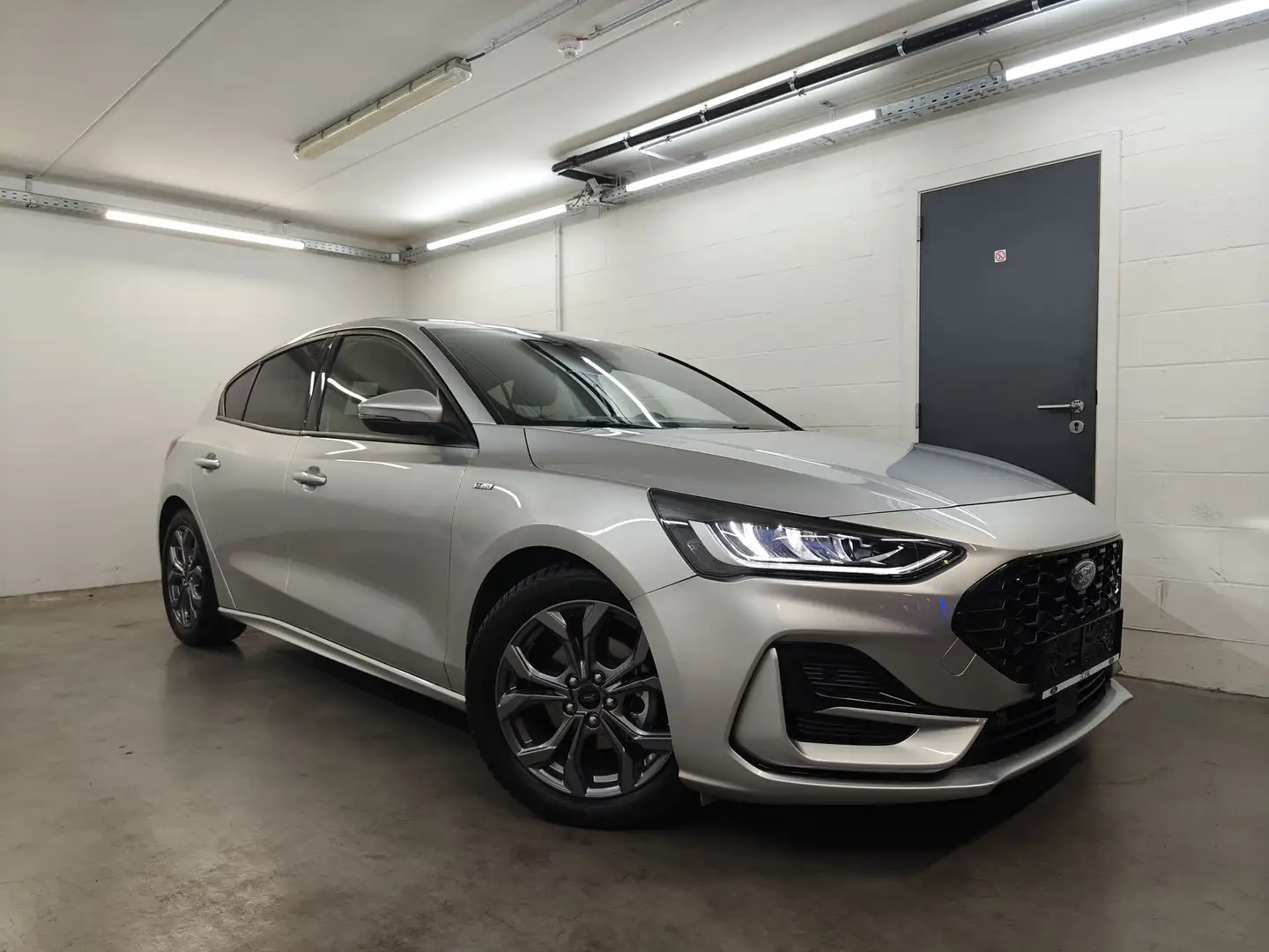 Ford Focus ST-Line -24066km - Garantie Gris - 2
