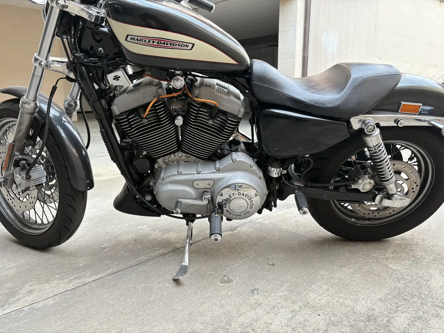 Harley-Davidson Sportster 1200 XL R - 2