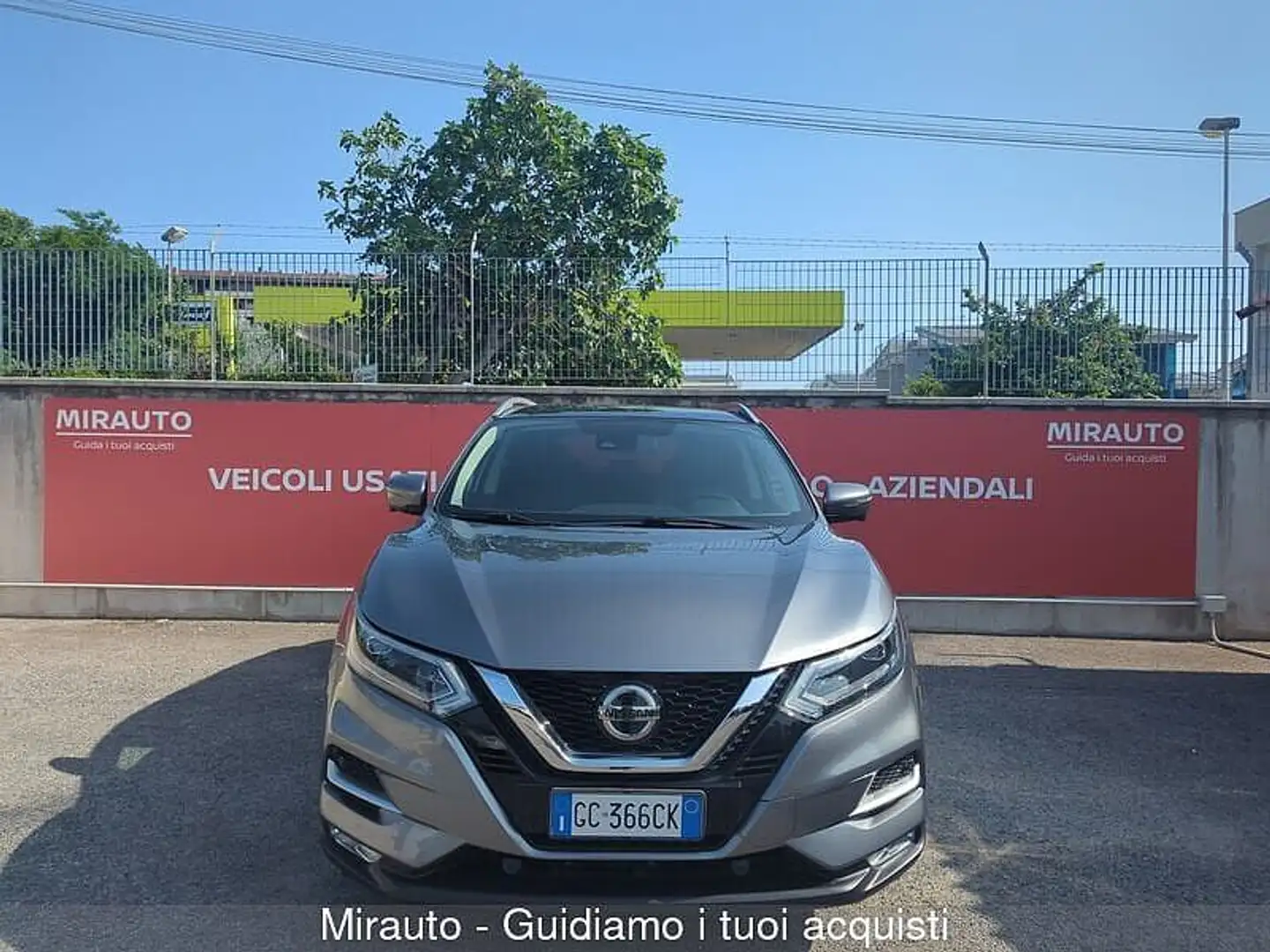Nissan Qashqai 2ª serie Qashqai 1.7 dCi 150 CV 4WD CVT Tekna+ Grey - 2