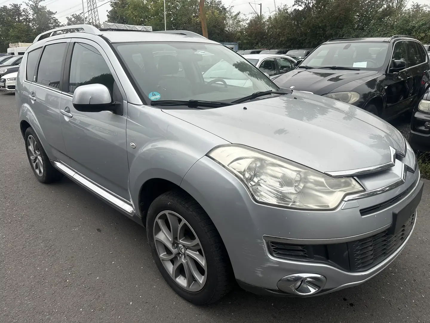 Citroen C-Crosser 2.0 HDI 4x4  7 PLÄTZE KLIMA LEDER NAVI XENON Grau - 1