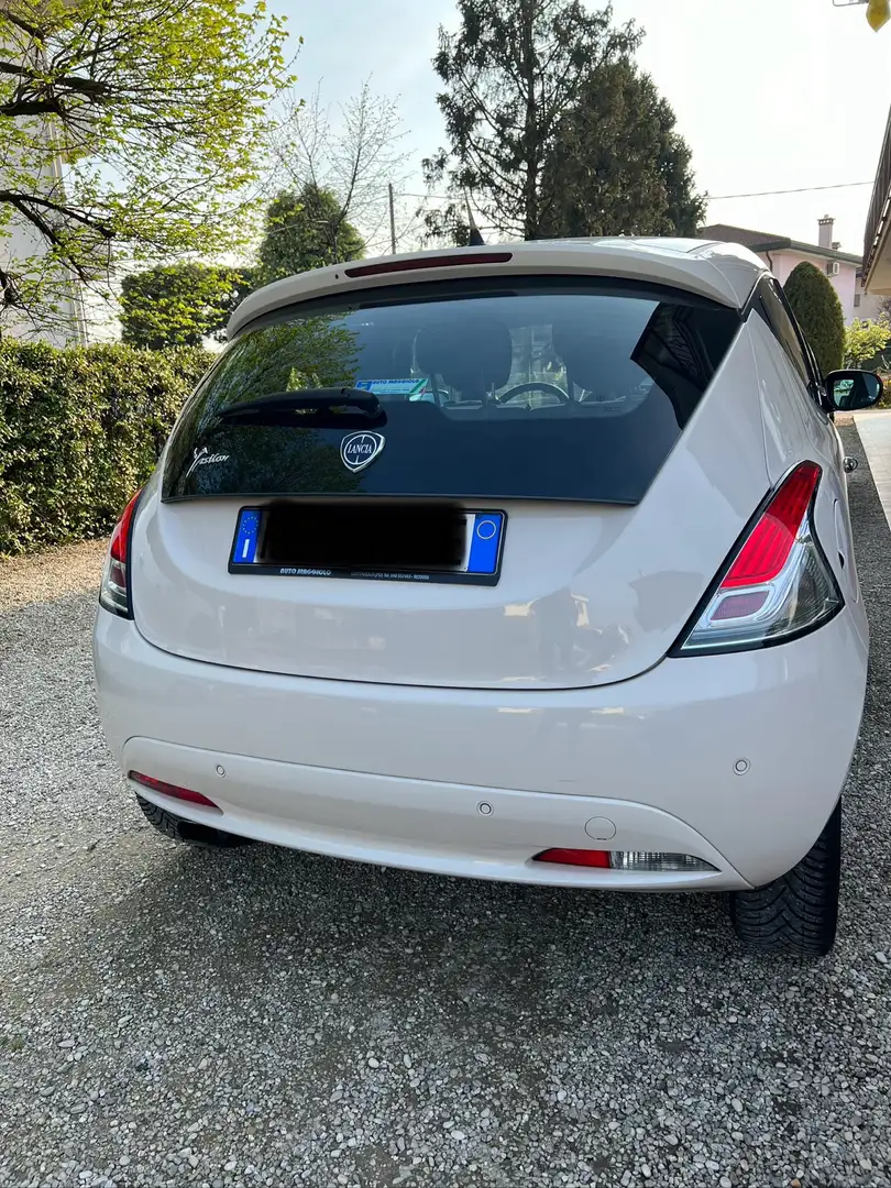 Lancia Ypsilon 1.2 Gold 69cv Bianco - 1