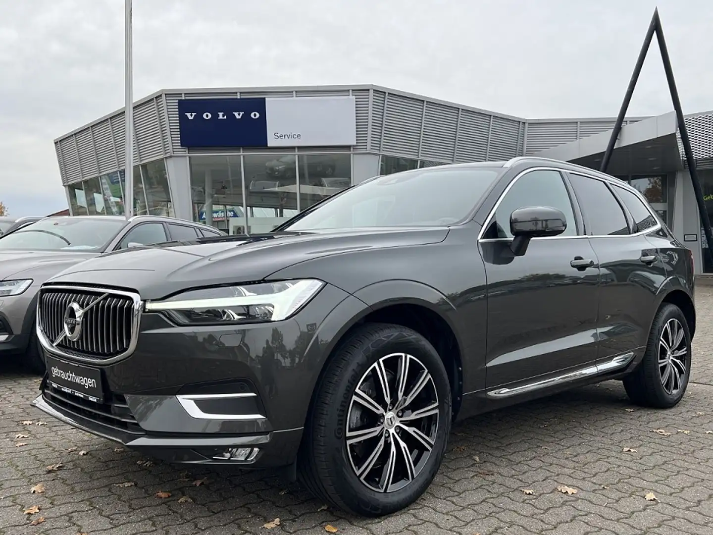 Volvo XC60 B4D (197 PS) AG8|Insc|STHZ|360°|Leder|AHK Gris - 1