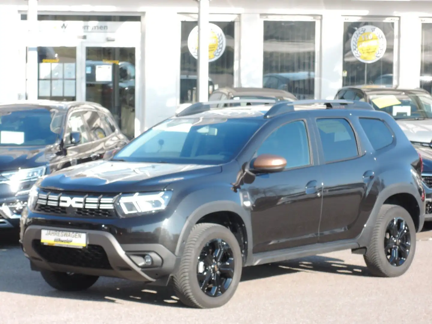 Dacia Duster TCe 150 4x4 Extreme GJR,SHZ,Kameras,EPH Schwarz - 1