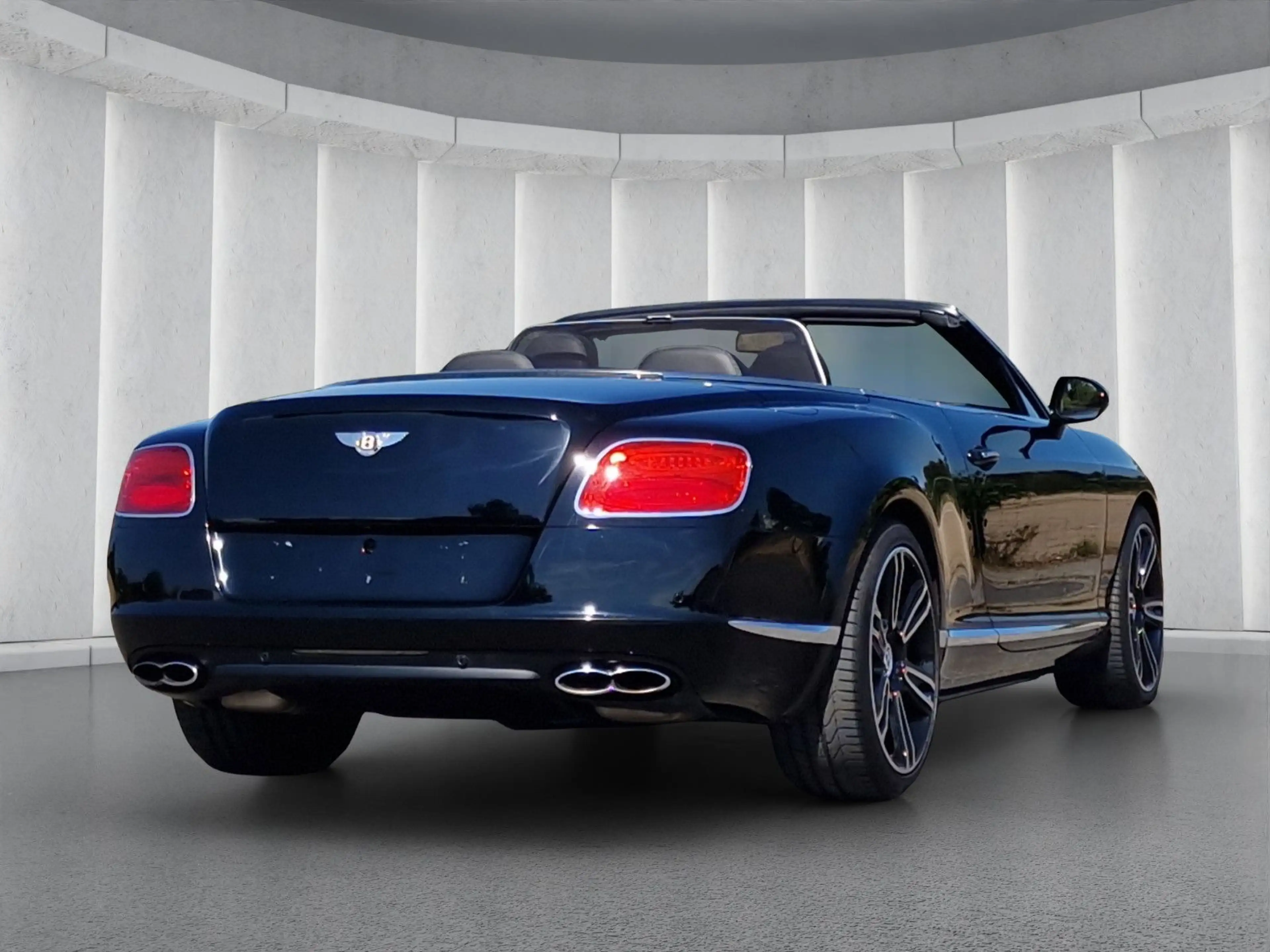 Bentley Continental GTC V8 Mulliner — photo 4