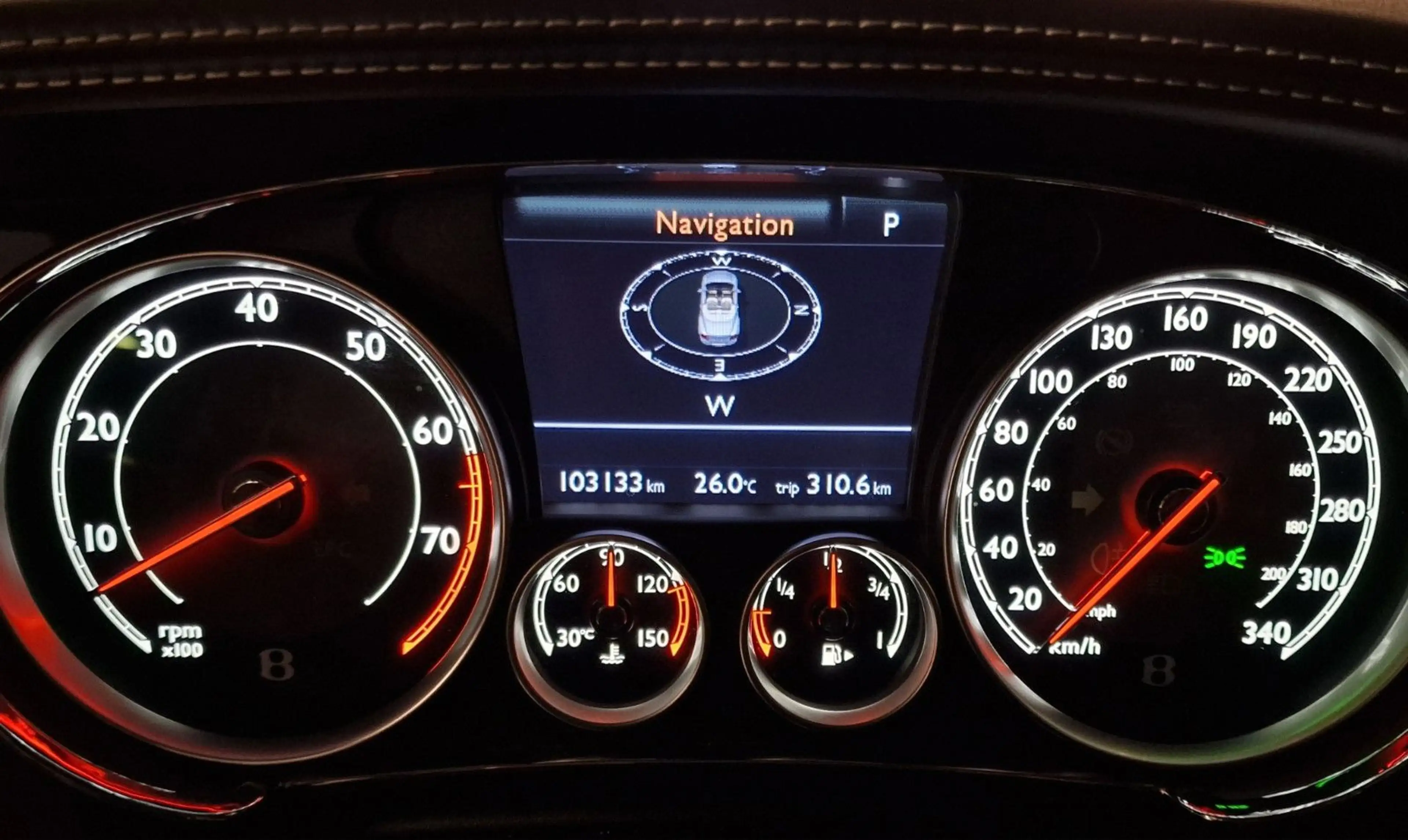 Bentley Continental GTC V8 Mulliner — photo 14