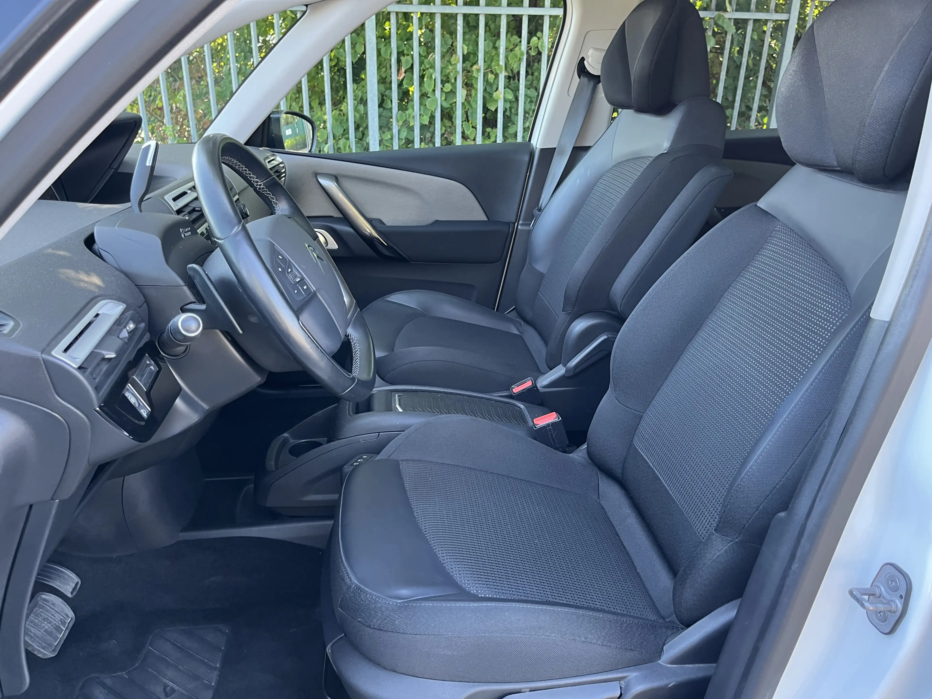Citroen Grand C4 Picasso 1.5 BluHDi VIP EAT8 — photo 9