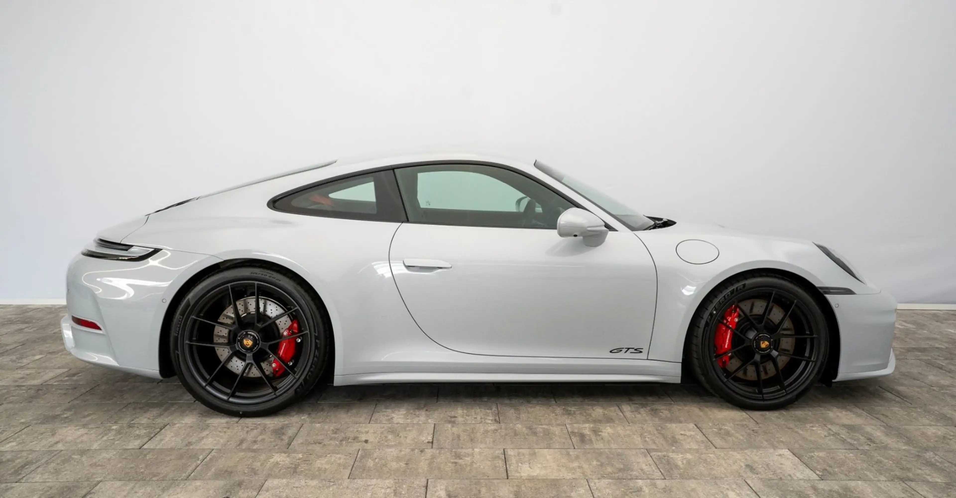 Porsche 992 911 Carrera GTS Coupe °Liftsystem°Bose° — photo 7