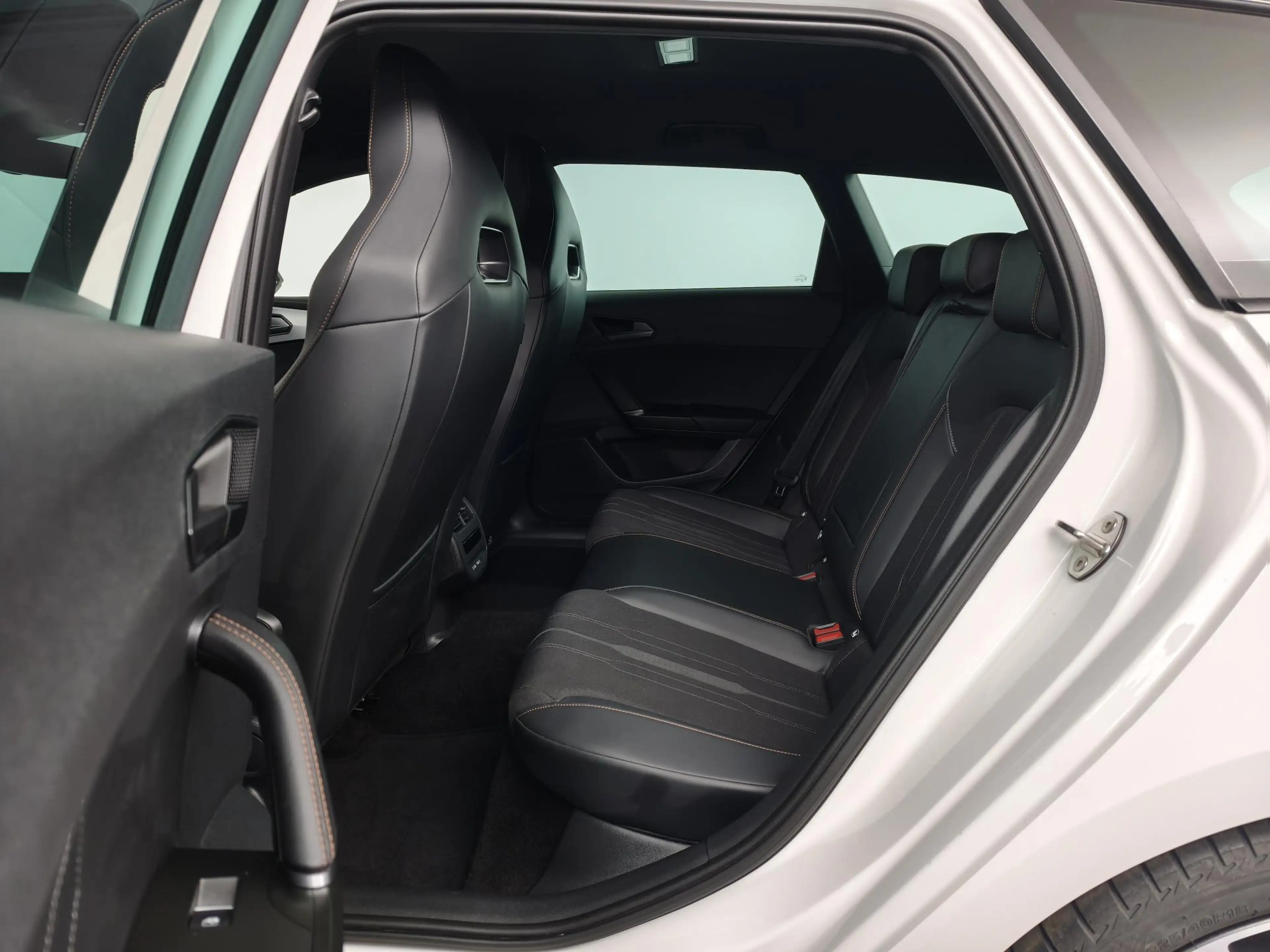 CUPRA Leon Sportstourer 1.4 e-Hybrid Business | Camera | Navi — photo 9