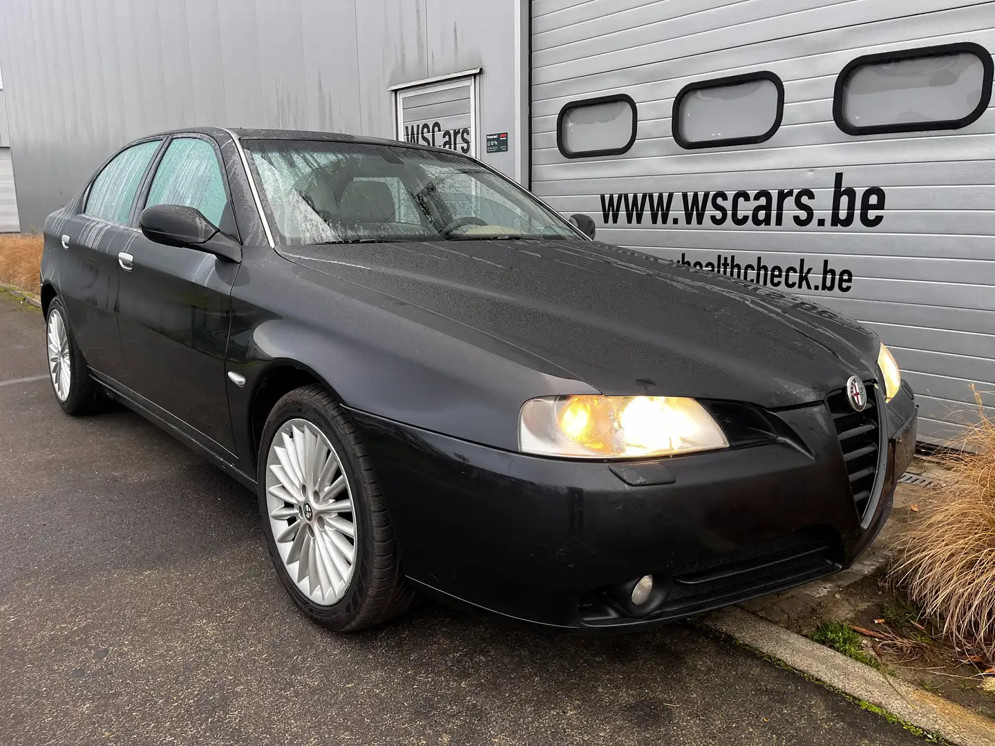 Alfa Romeo 166 2.4 JTD / FULL OPTION / PDC / LEDER / CLIMA / NAVI Gris - 1