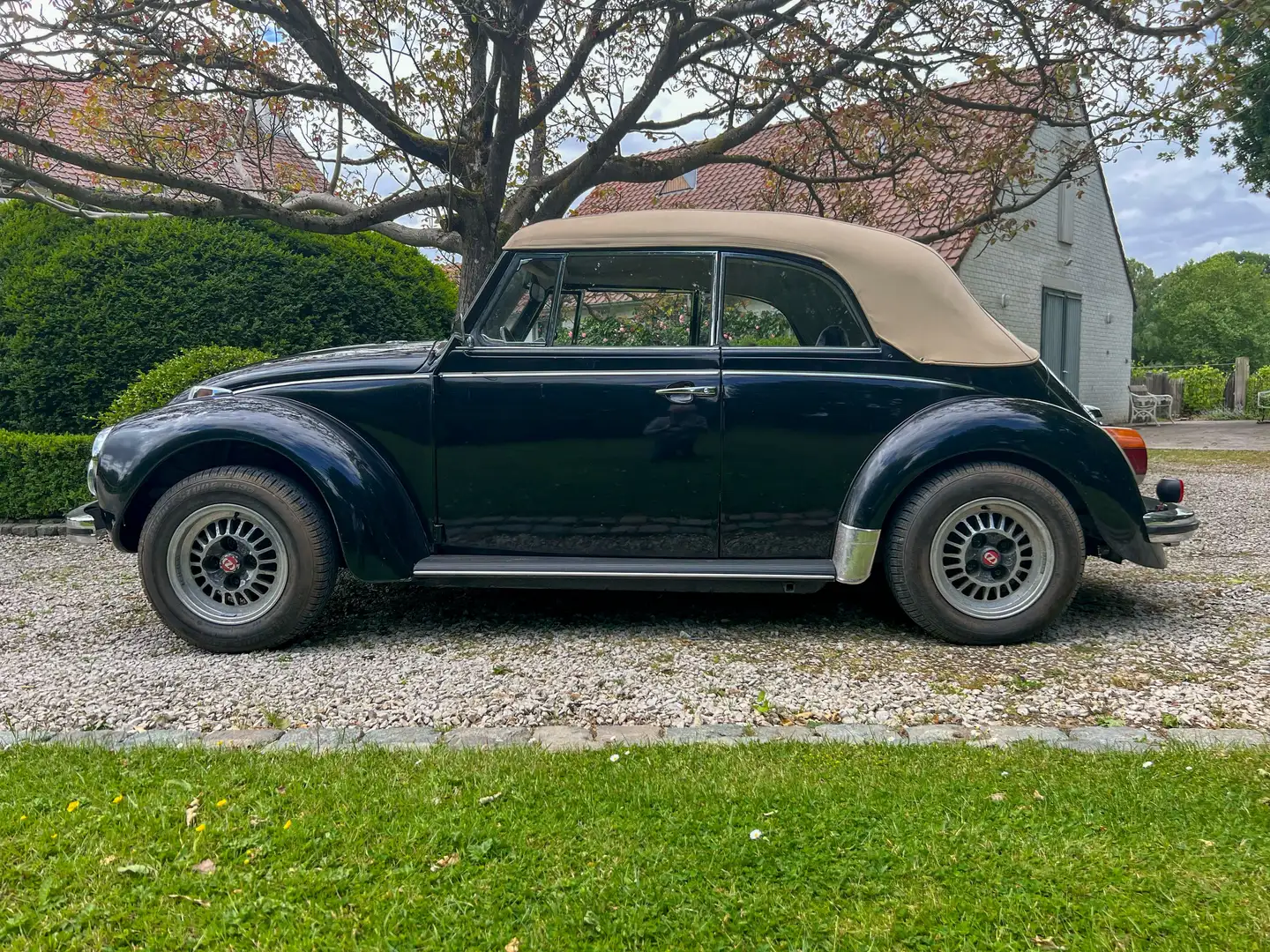 Volkswagen Coccinelle Cabriolet Karmann Schwarz - 1