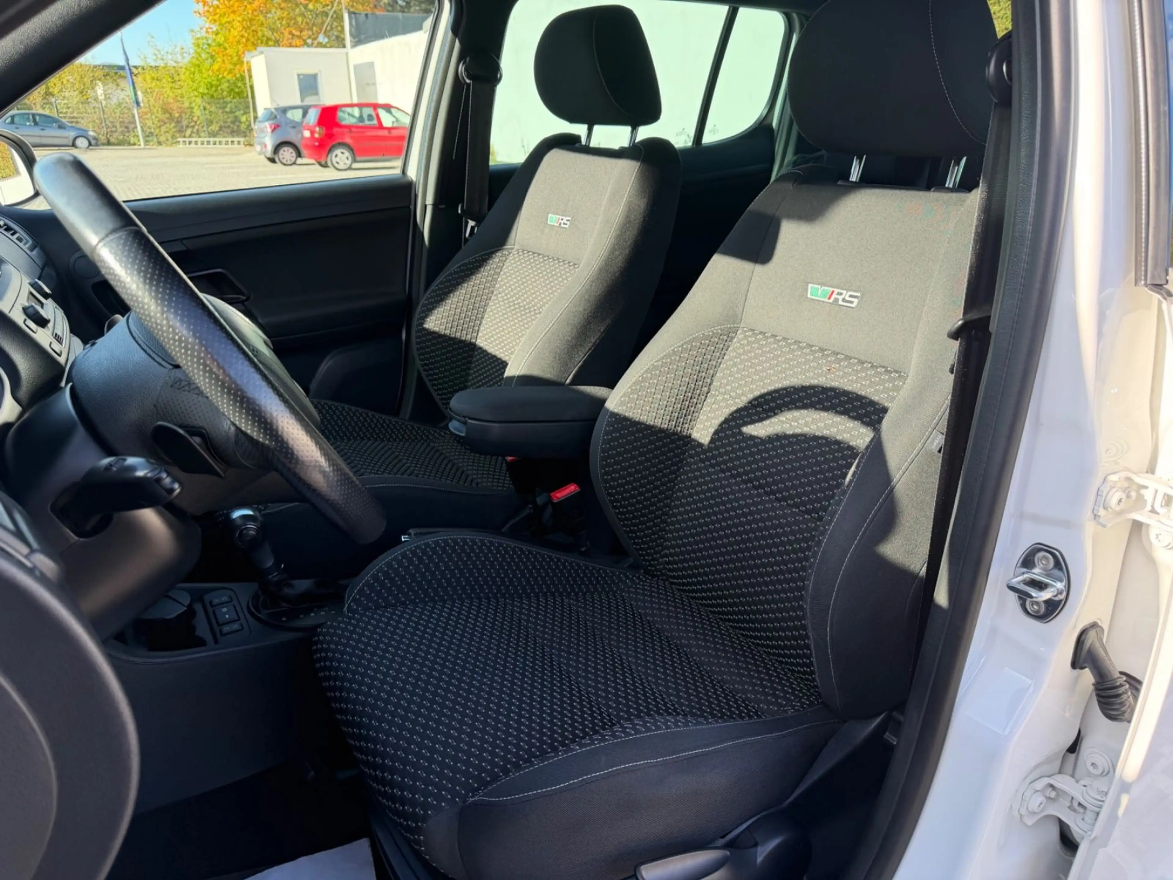 Skoda Fabia RS*AUTOMATIK*SHZ*PDC*KLIMA*TEMPOMAT — photo 12