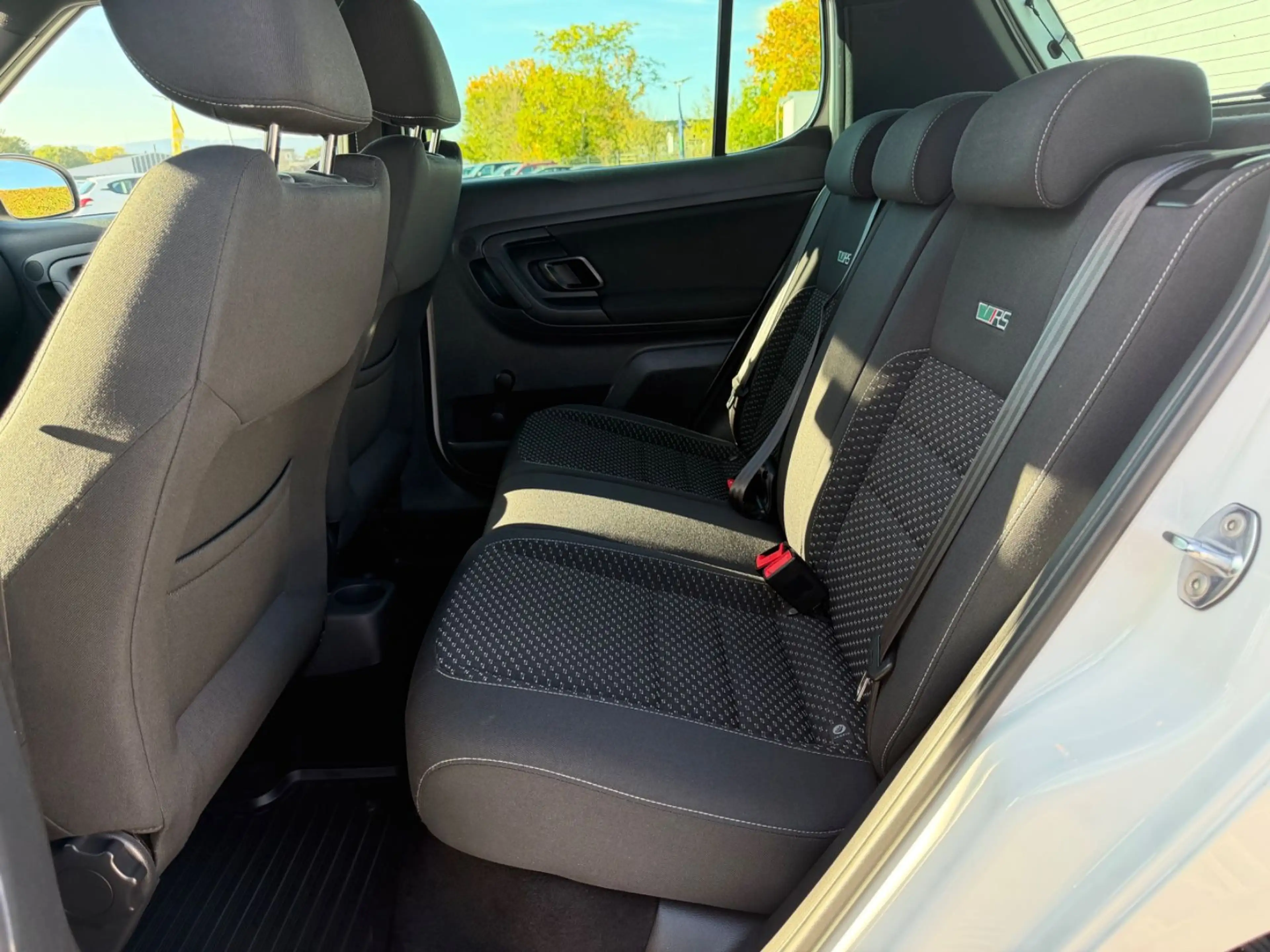 Skoda Fabia RS*AUTOMATIK*SHZ*PDC*KLIMA*TEMPOMAT — photo 14