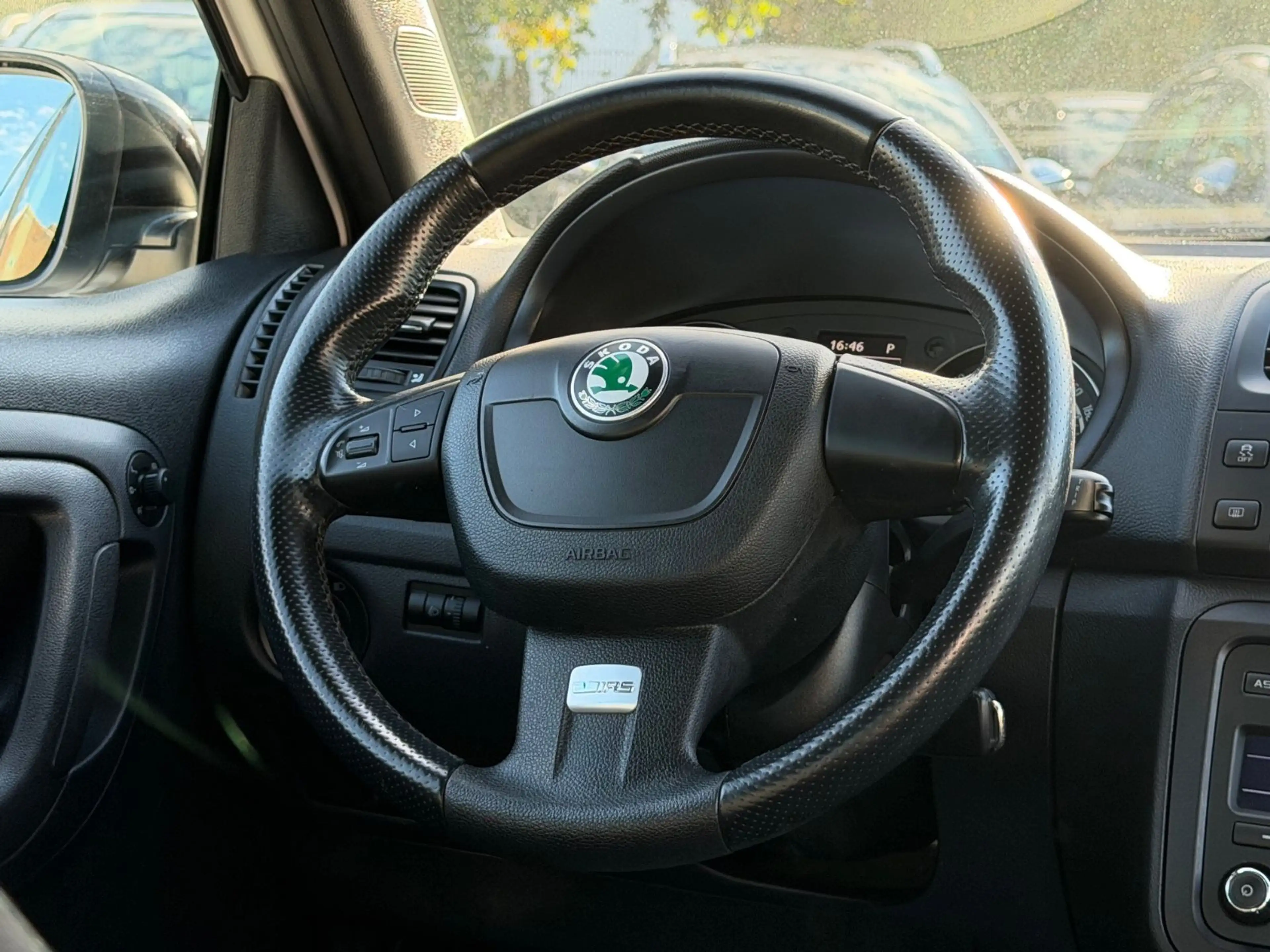Skoda Fabia RS*AUTOMATIK*SHZ*PDC*KLIMA*TEMPOMAT — photo 15