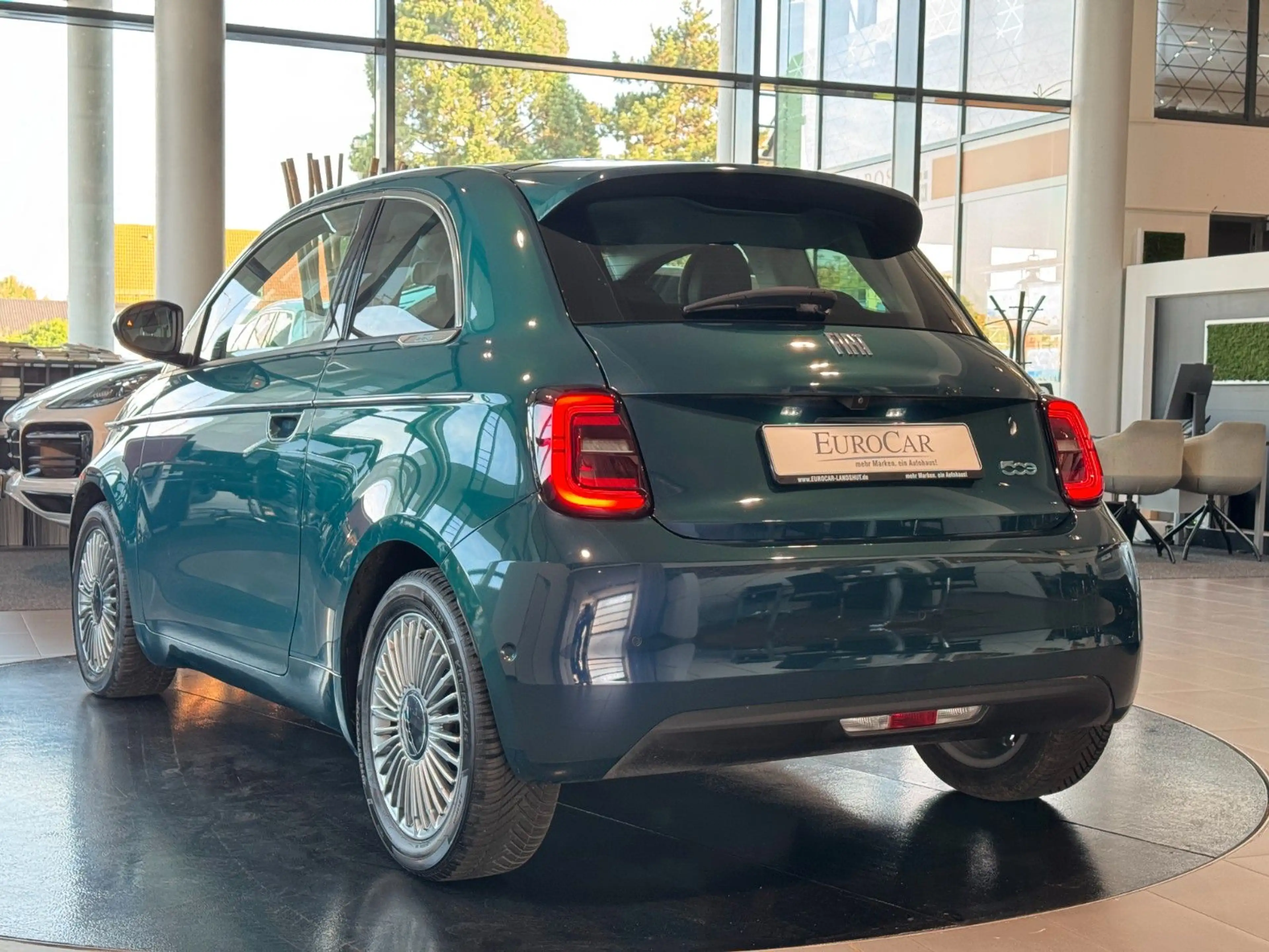 Fiat 500e 42kW/h SmartphoneInt SpurhalteA Shzg Kamera — photo 2