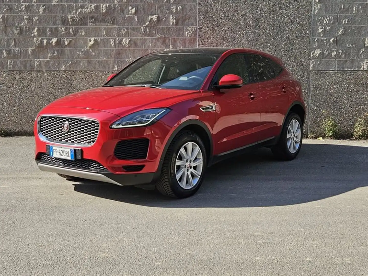 Jaguar E-Pace 2.0D 150 CV AWD Auto S Piros - 1