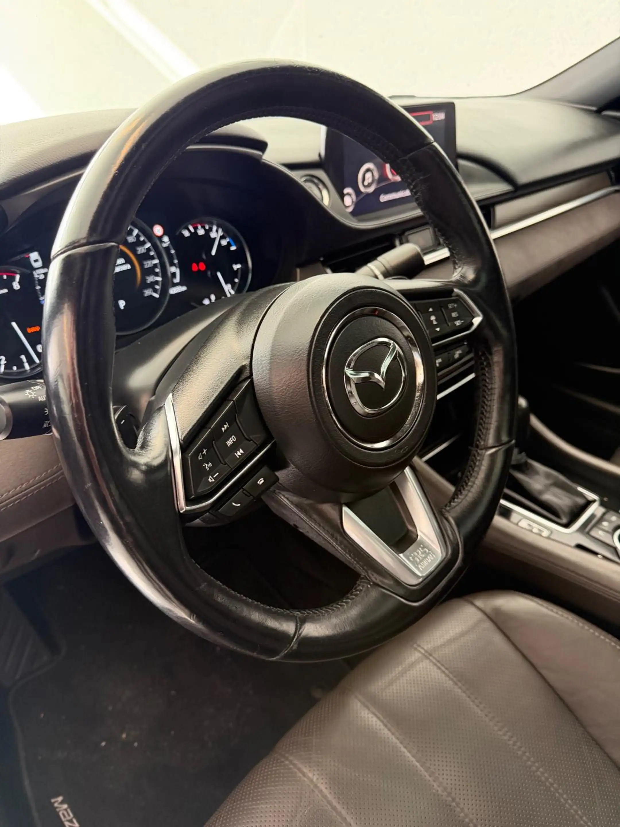 Mazda 6 2.0 SkyActiv-G 165 Signature — photo 14