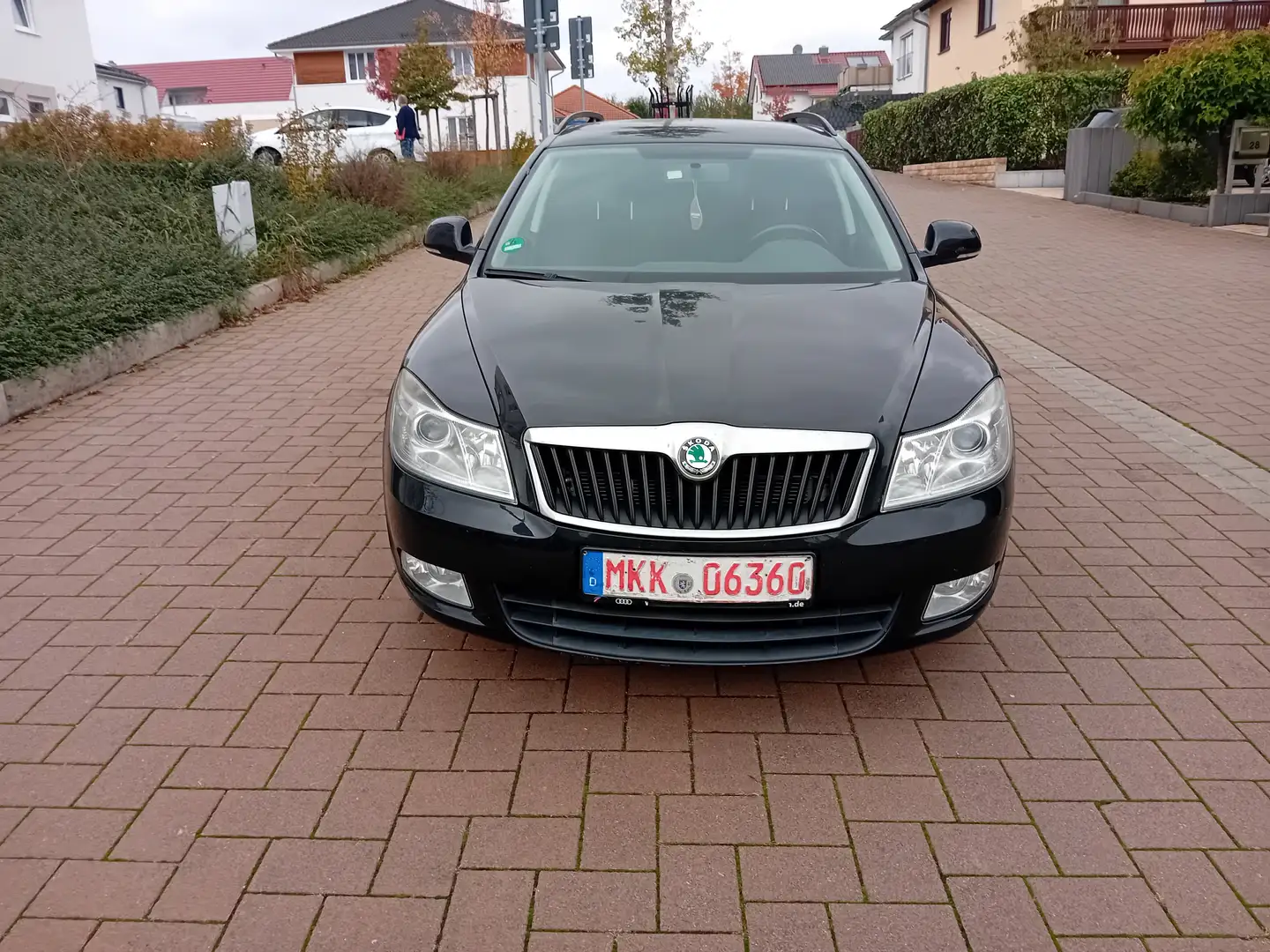 Skoda Octavia NEU TÜV, NEU ÖL, NAVI, KLIMA 2 ZONEN,PDC,SHZ Negro - 2