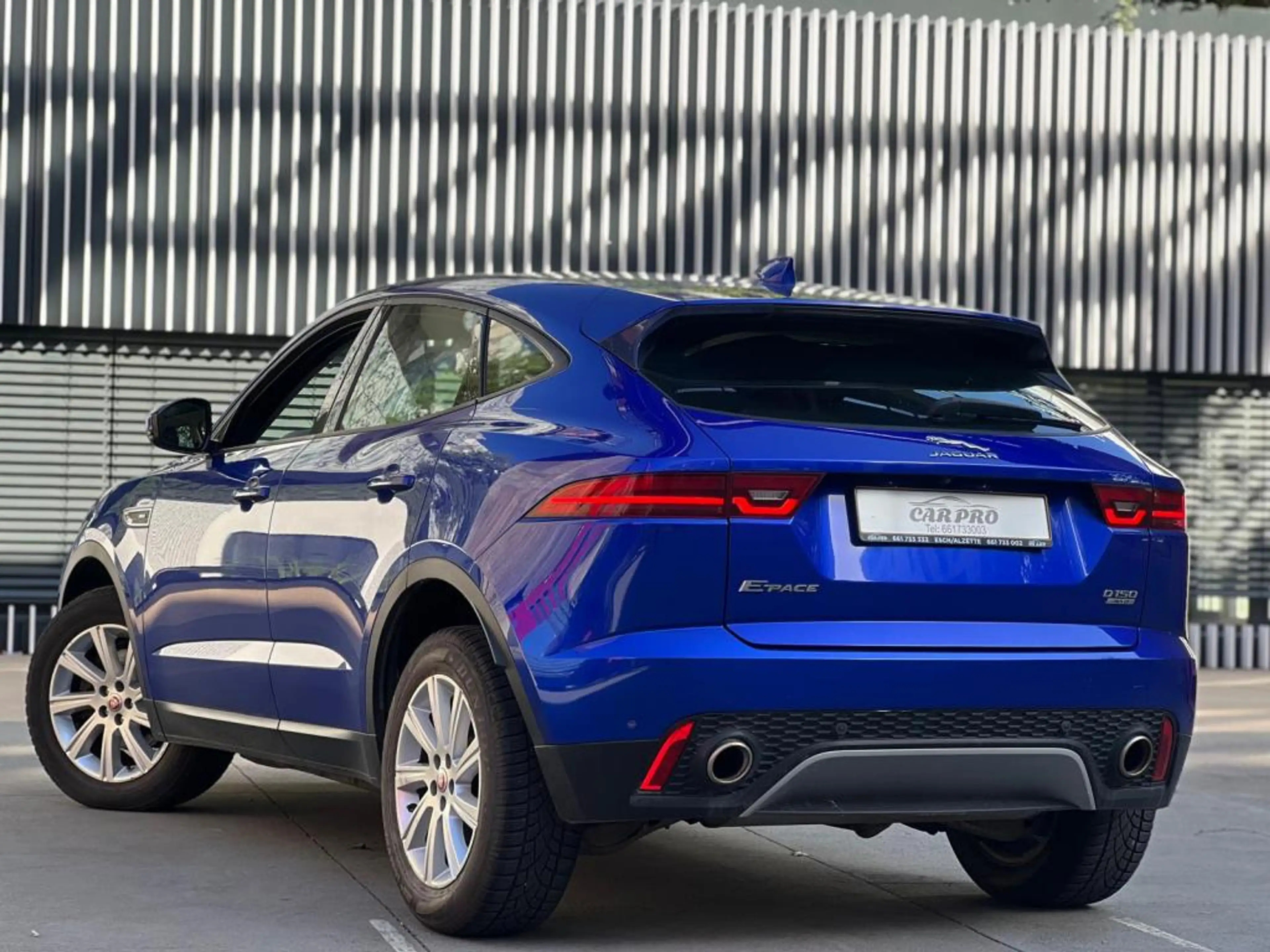Jaguar E-Pace AUTOMATIQUE / DIESEL / TOIT PANORAMIQUE / — photo 4
