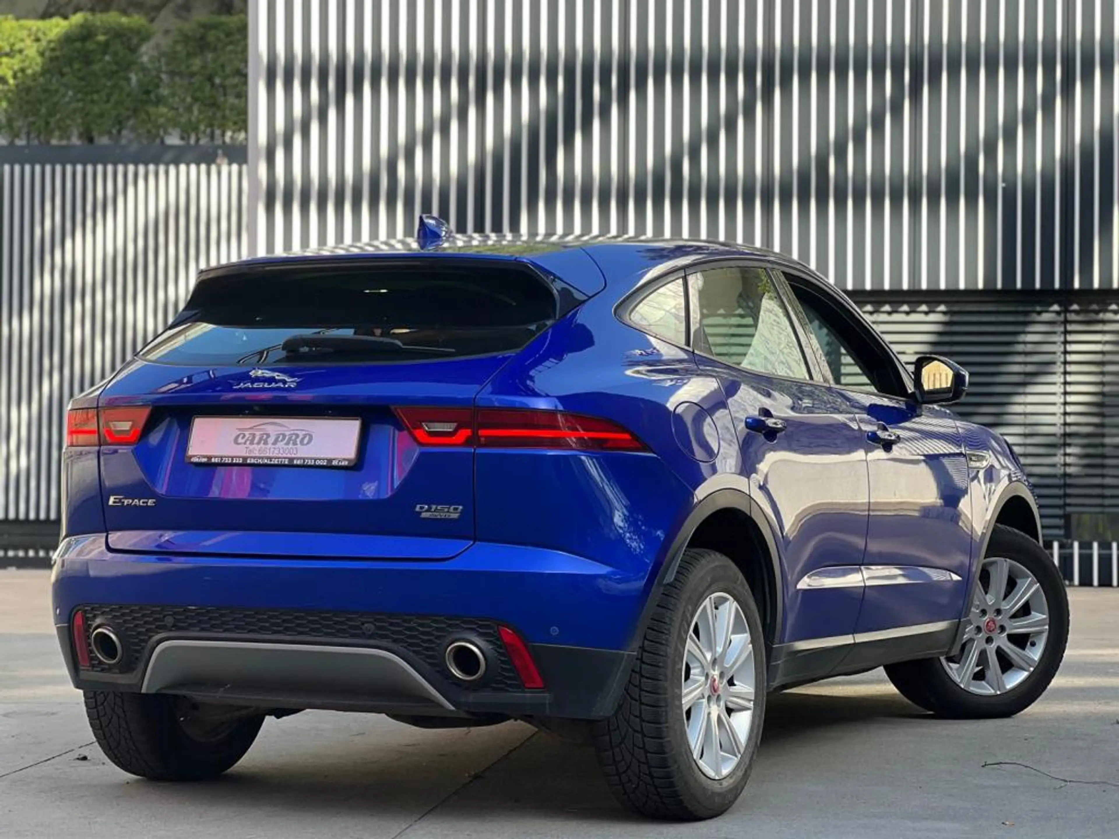 Jaguar E-Pace AUTOMATIQUE / DIESEL / TOIT PANORAMIQUE / — photo 3