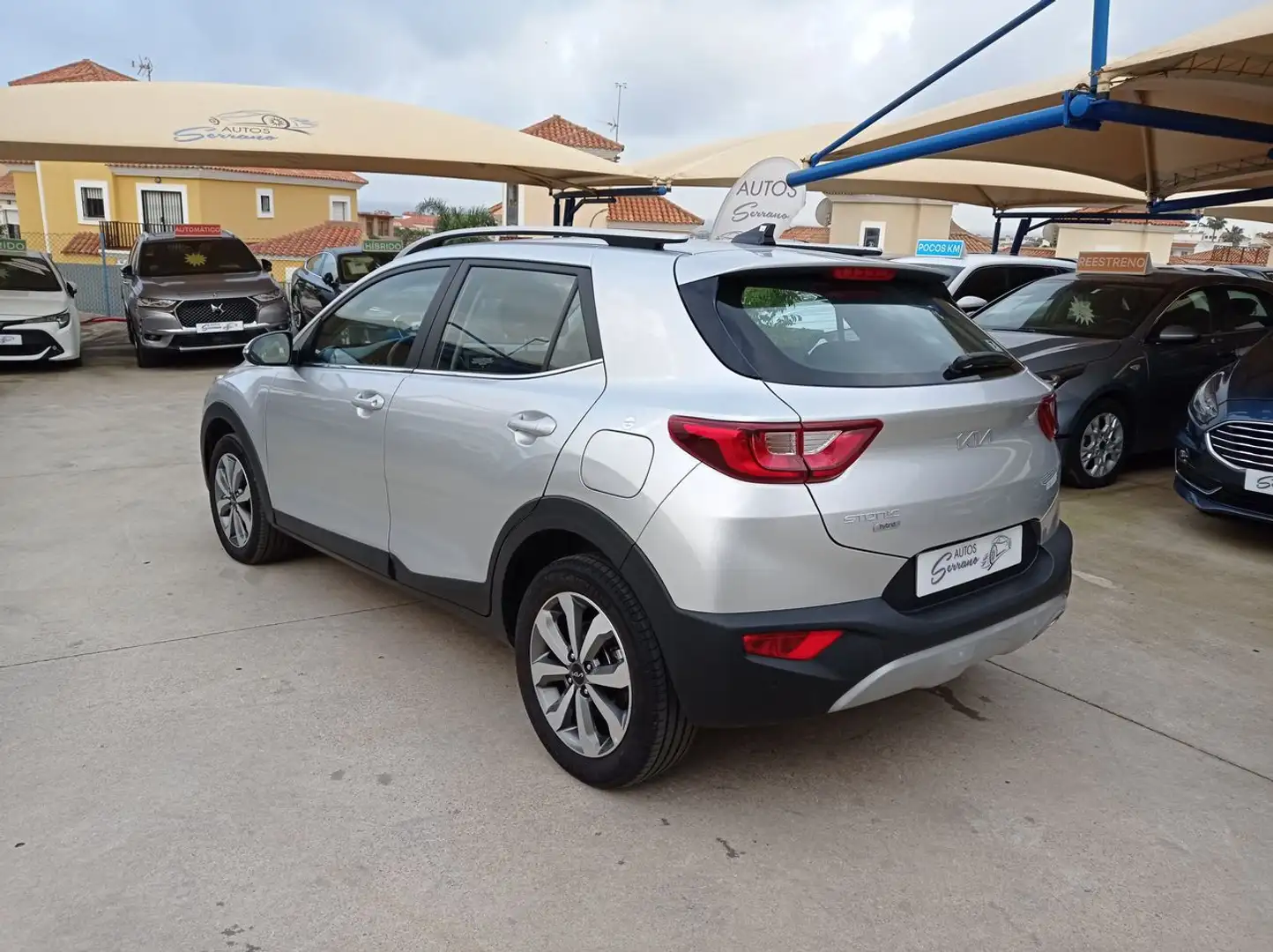 Kia Stonic 1.0 T-GDI 74KW 100CV MHEV MT DRIVE Plateado - 2