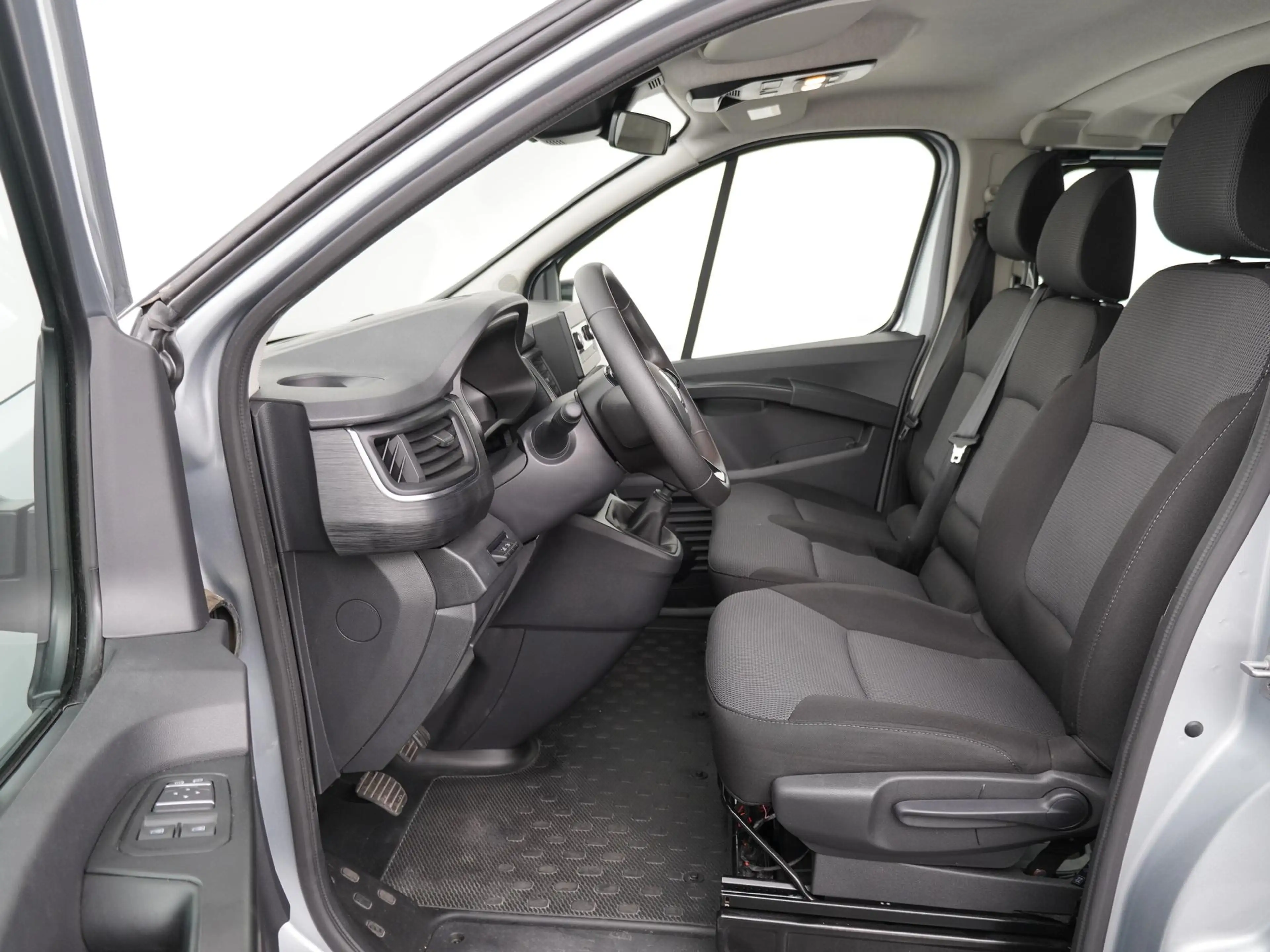 Renault Trafic Passenger Energy Blue dCi 110 Authentique | 9-Pers — photo 11