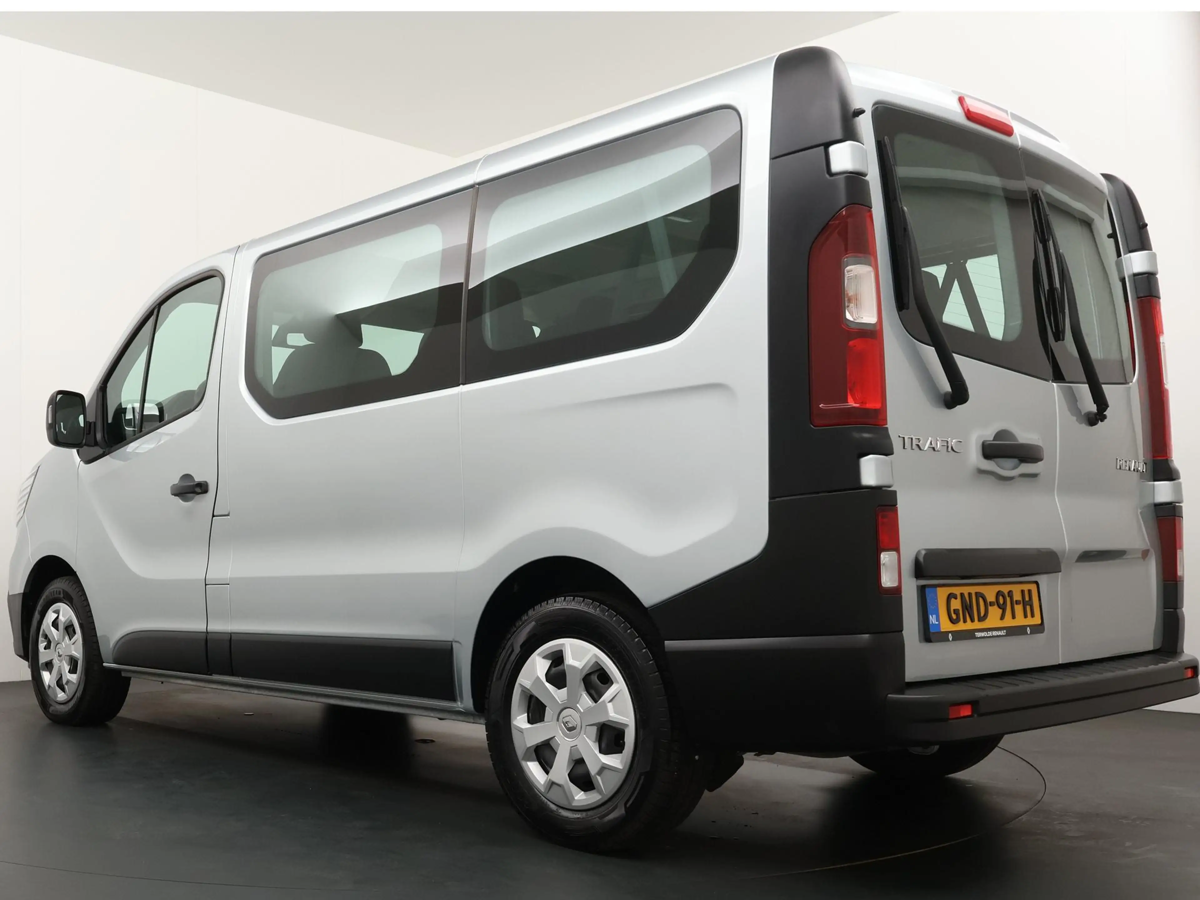 Renault Trafic Passenger Energy Blue dCi 110 Authentique | 9-Pers — photo 3